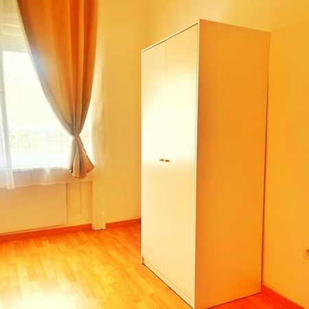 Central Spacious Flat บูดาเปสต์ ภายนอก รูปภาพ