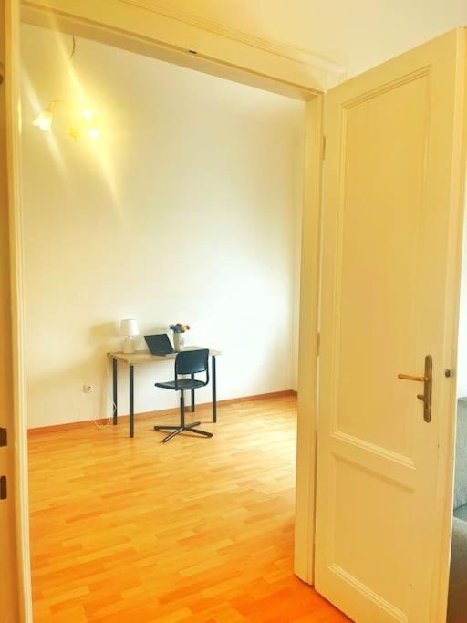 Central Spacious Flat บูดาเปสต์ ภายนอก รูปภาพ